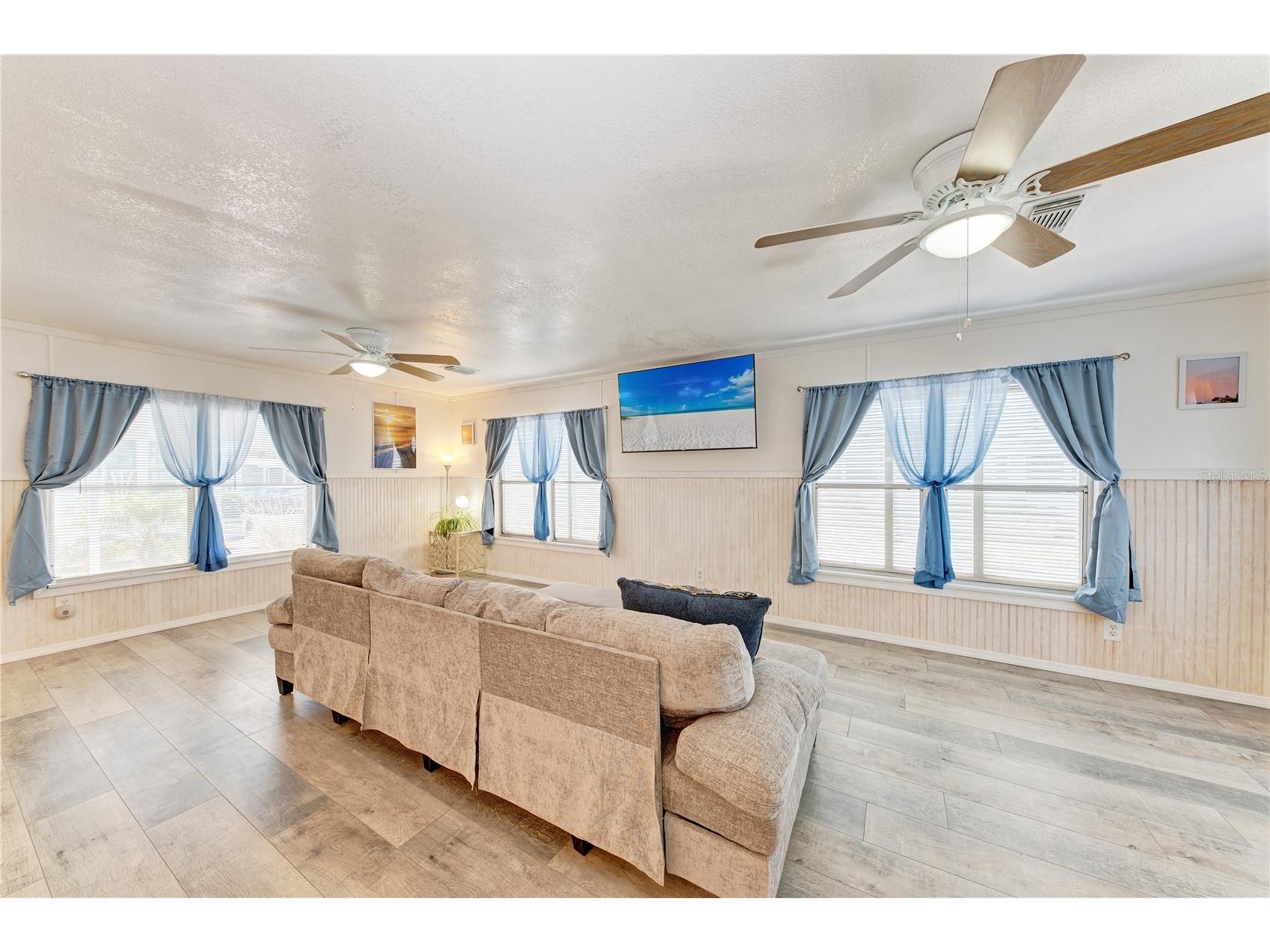 2 S Flora Vista Street Englewood FL 34223 A4685719 image8