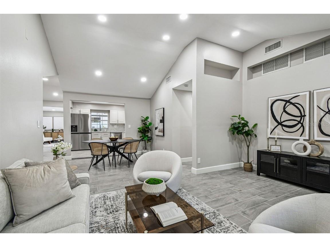 2 S Treasure Drive Tampa FL 33609 TB8453264 image18