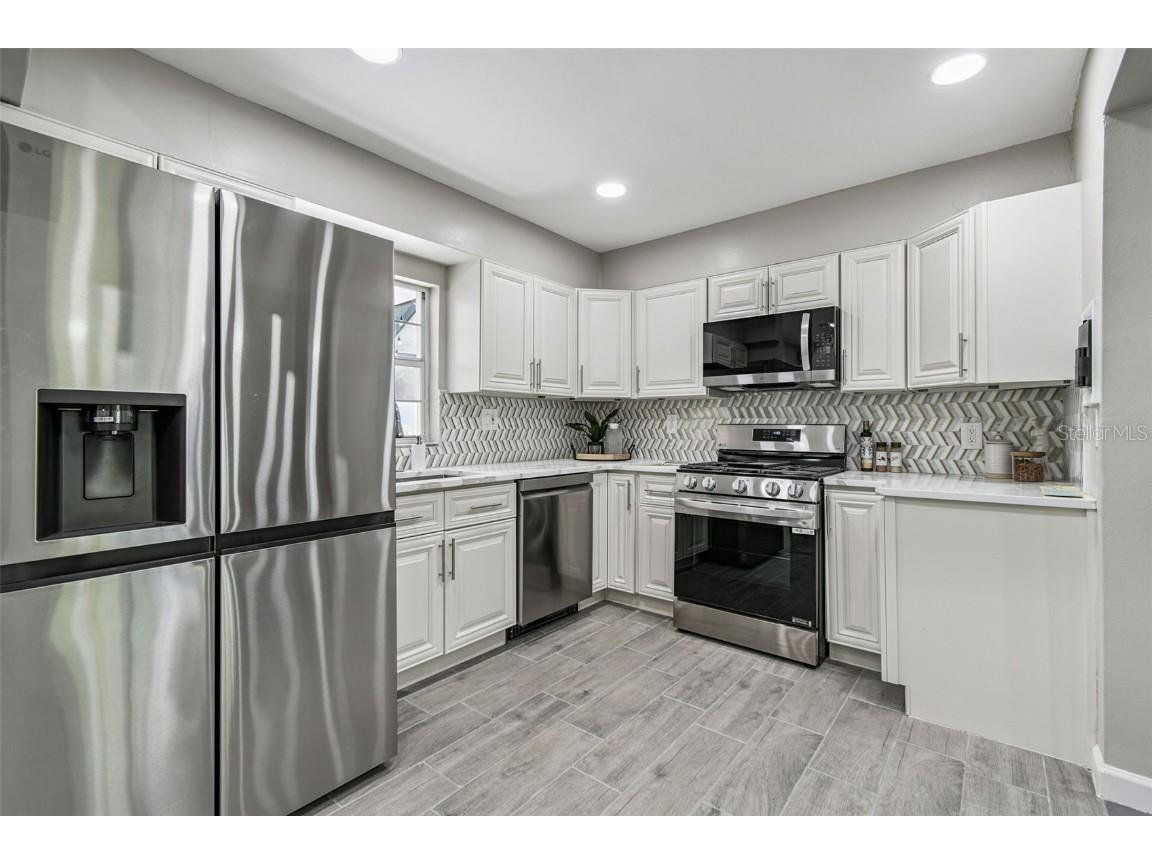 2 S Treasure Drive Tampa FL 33609 TB8453264 image24