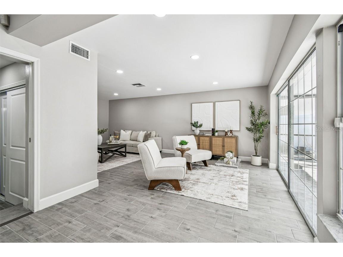 2 S Treasure Drive Tampa FL 33609 TB8453264 image28