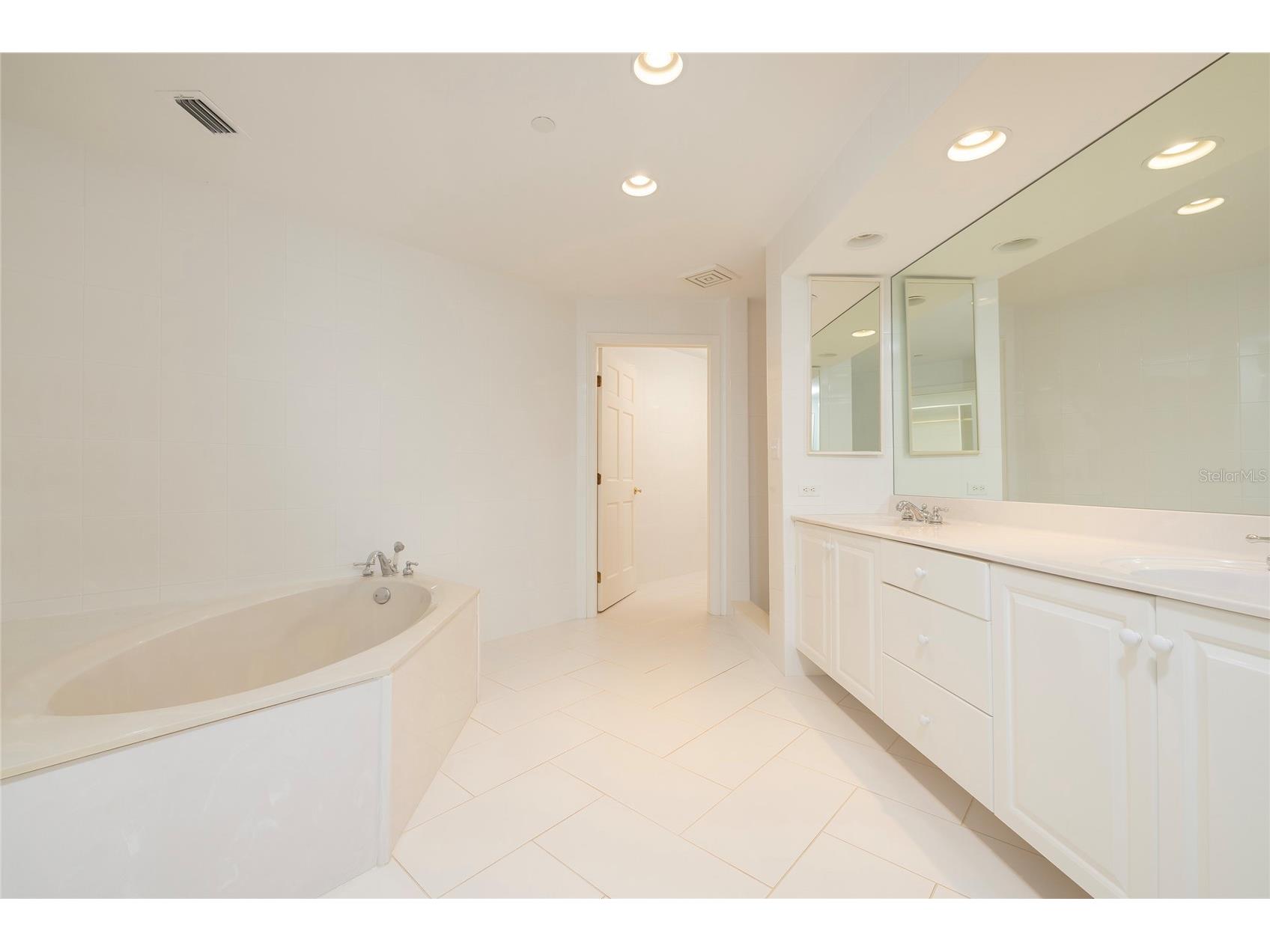 2 Seaside Lane #103 Belleair FL 33756 TB8456311 image31