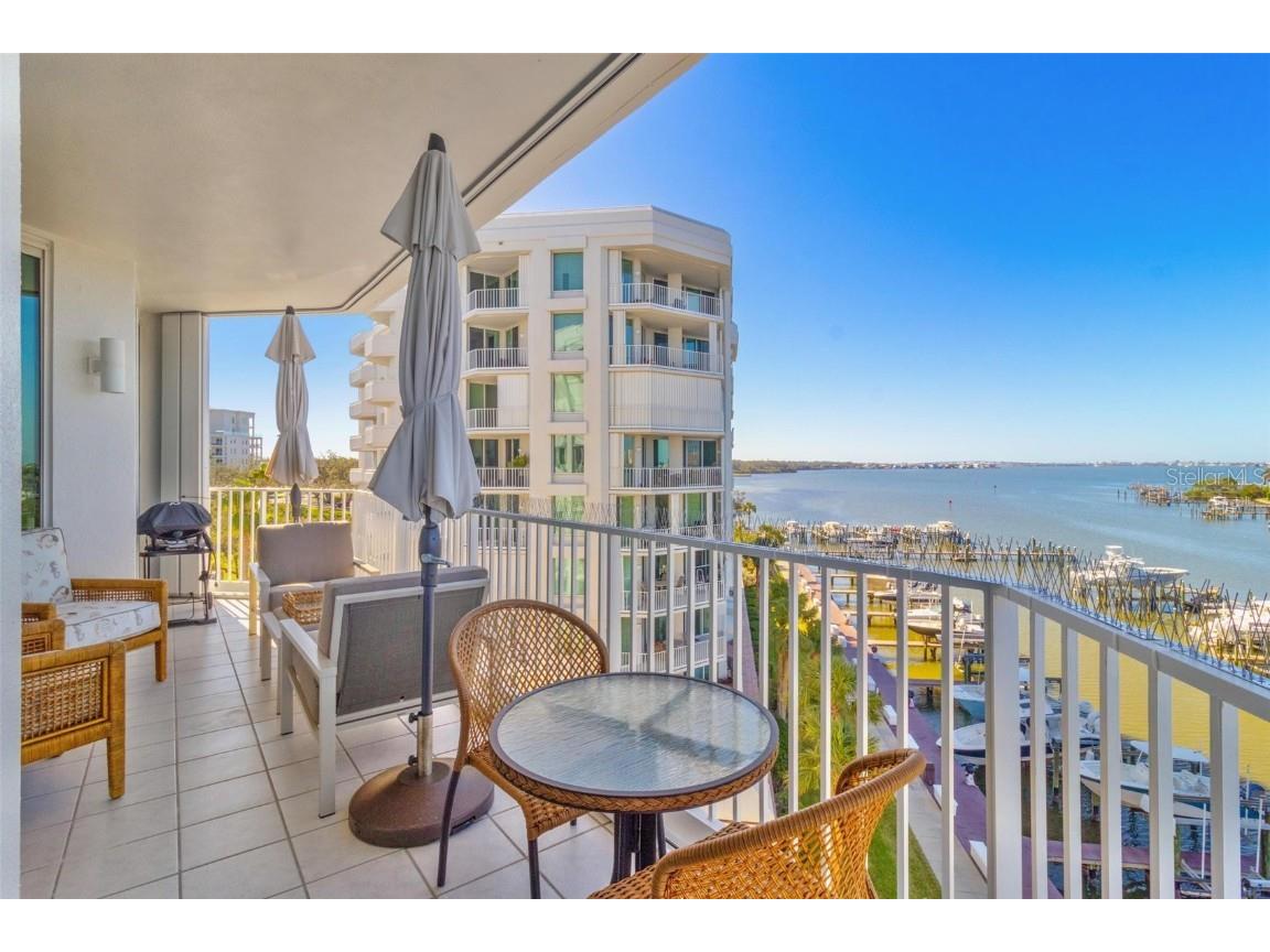 2 Seaside Lane #504 Belleair FL 33756 - INTRACOASTAL WATERWAY TB8315743 image1