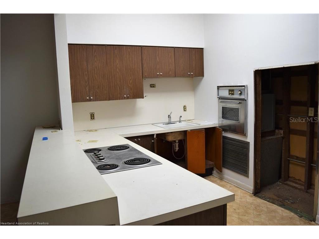 2 W Main Street Avon Park FL 33825 L4945883 image13