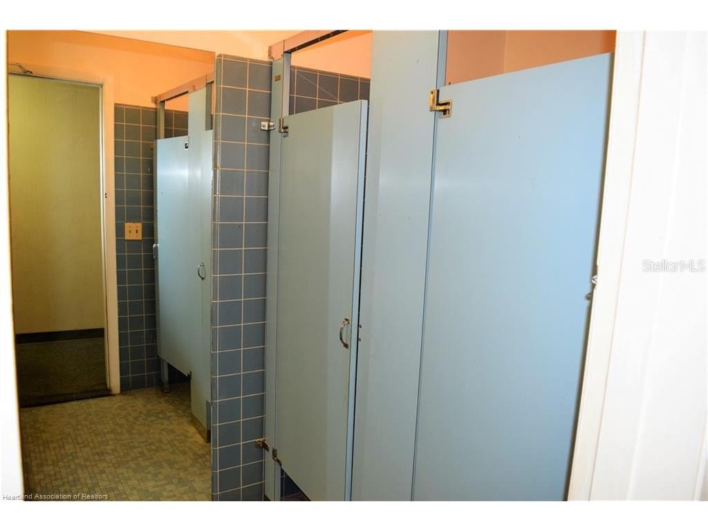 2 W Main Street Avon Park FL 33825 L4945883 image15