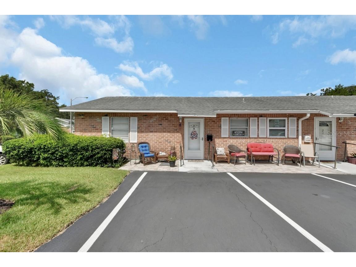 20 Fairway Court #20 Deland FL 32724 V4944097 image1