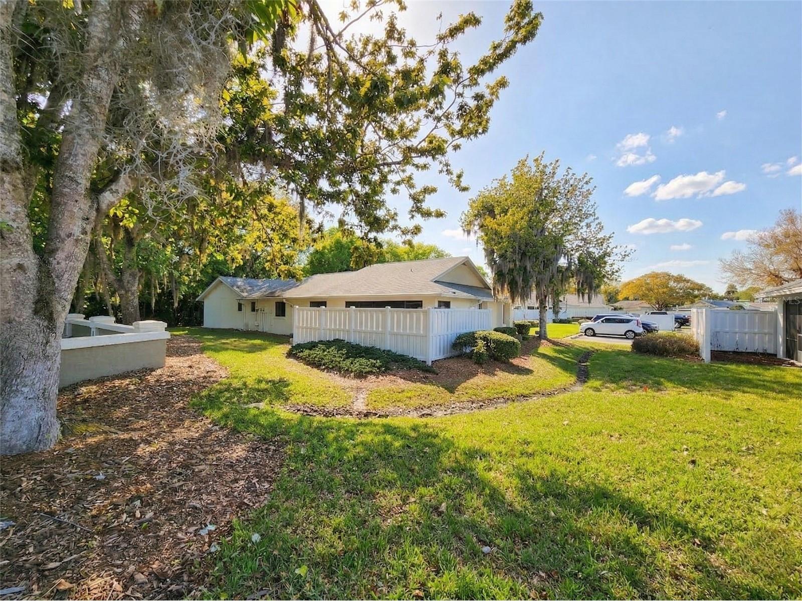 20 Lake Forest Court Palm Coast FL 32137 OM721064 image1