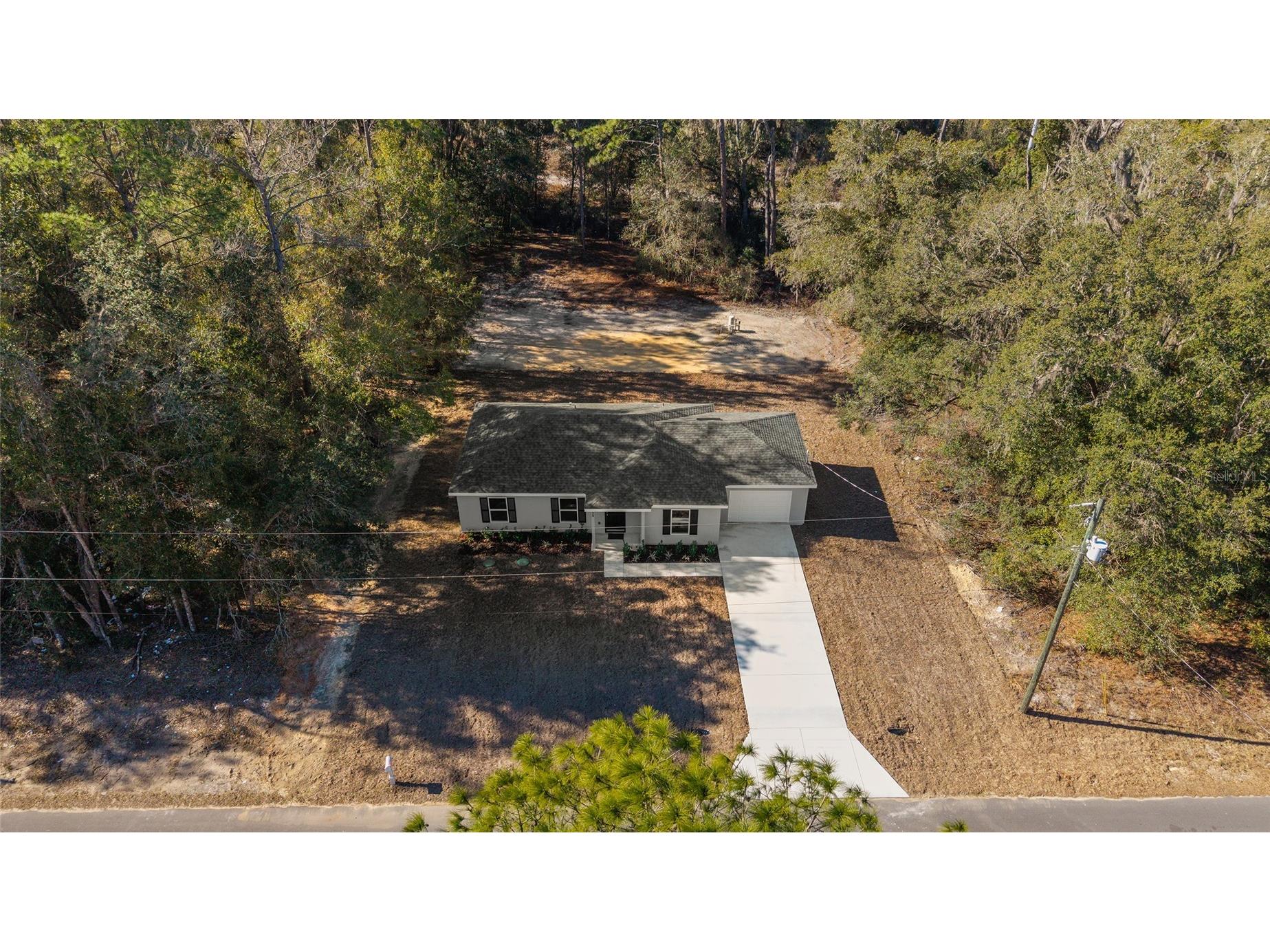 20 Locust Course Radial Ocala FL 34472 OM718927 image36
