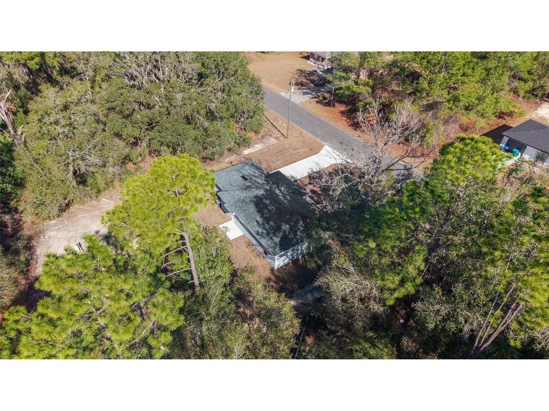 20 Locust Course Radial Ocala FL 34472 OM718927 image42
