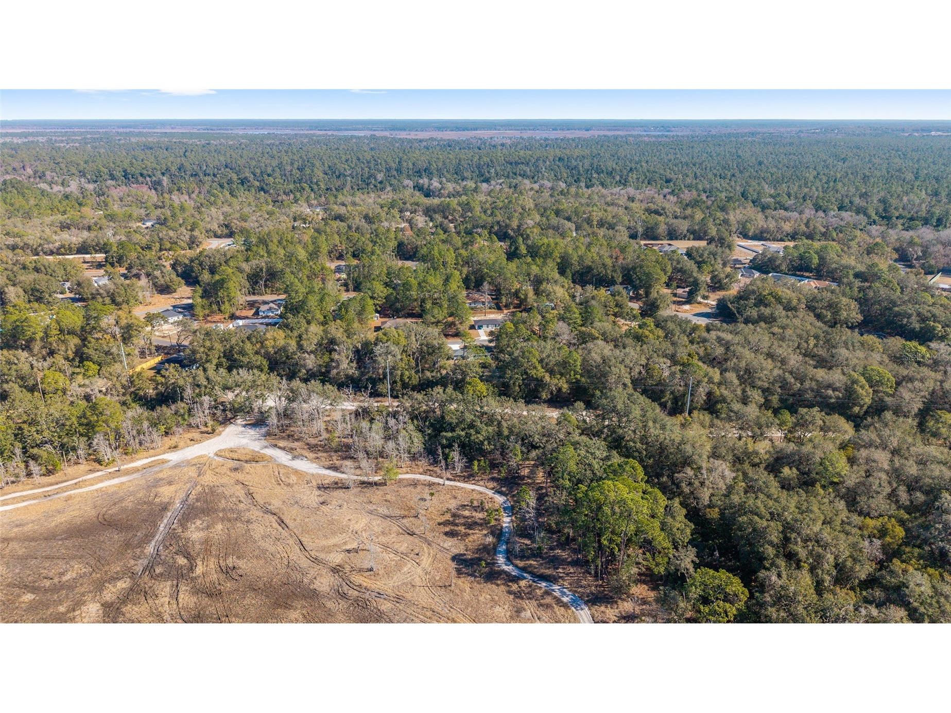20 Locust Course Radial Ocala FL 34472 OM718927 image48