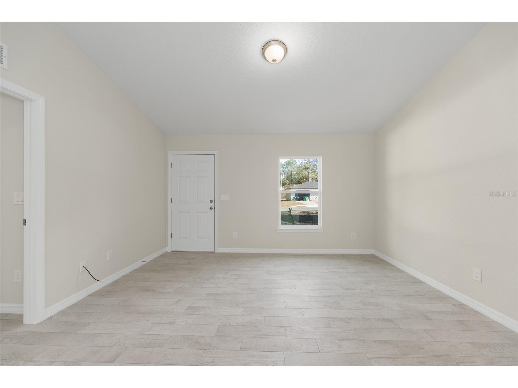 20 Locust Course Radial Ocala FL 34472 OM718927 image8
