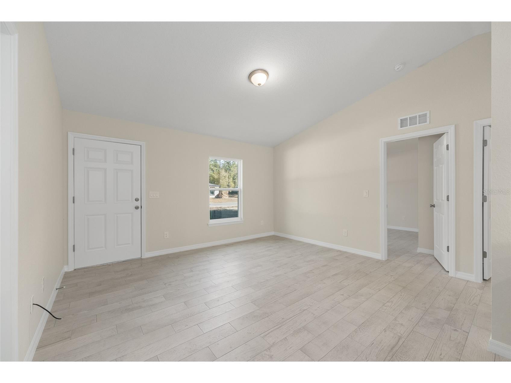 20 Locust Course Radial Ocala FL 34472 OM718927 image9