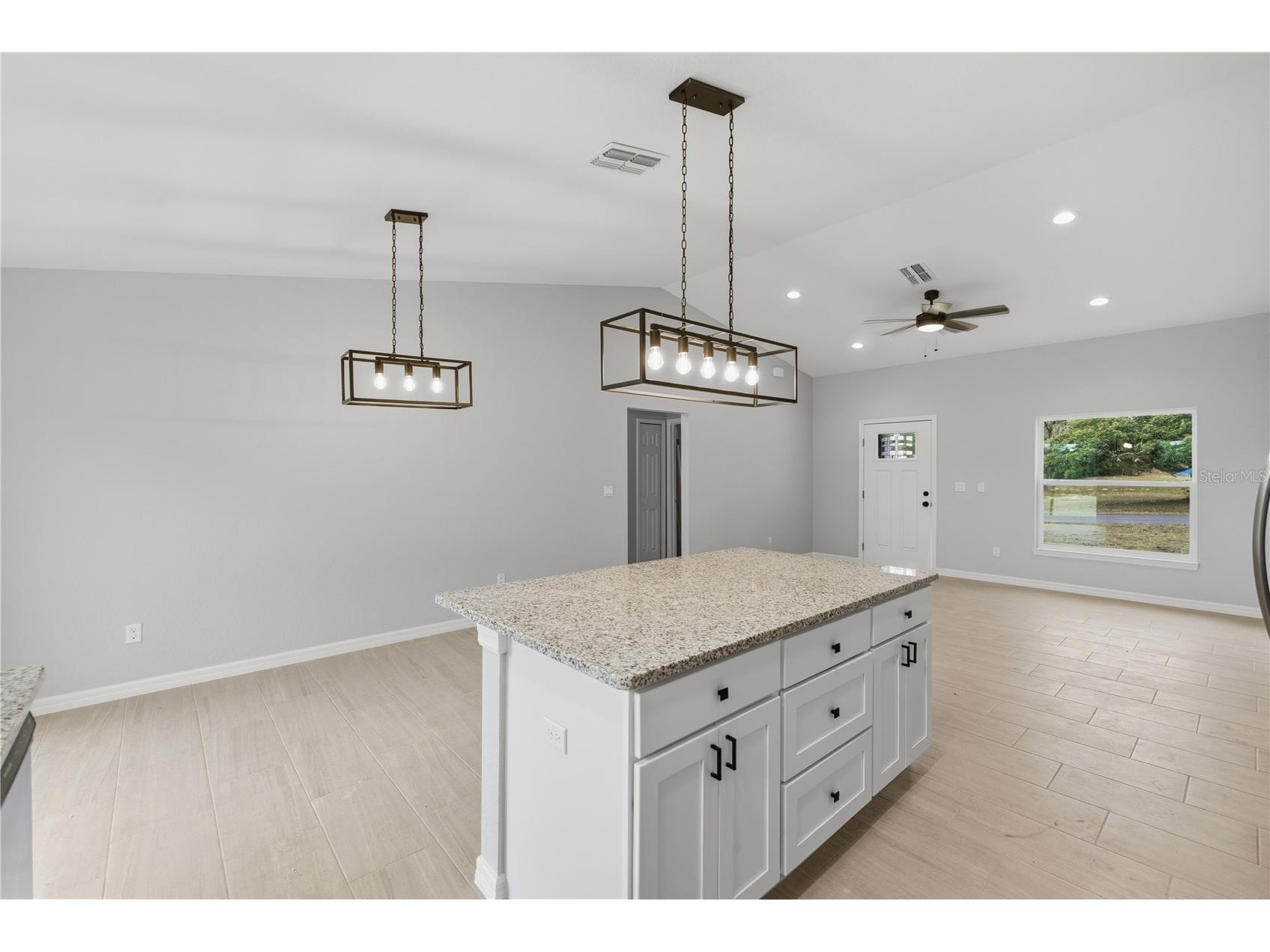 20 Locust Loop Circle Ocala FL 34472 OM727527 image9