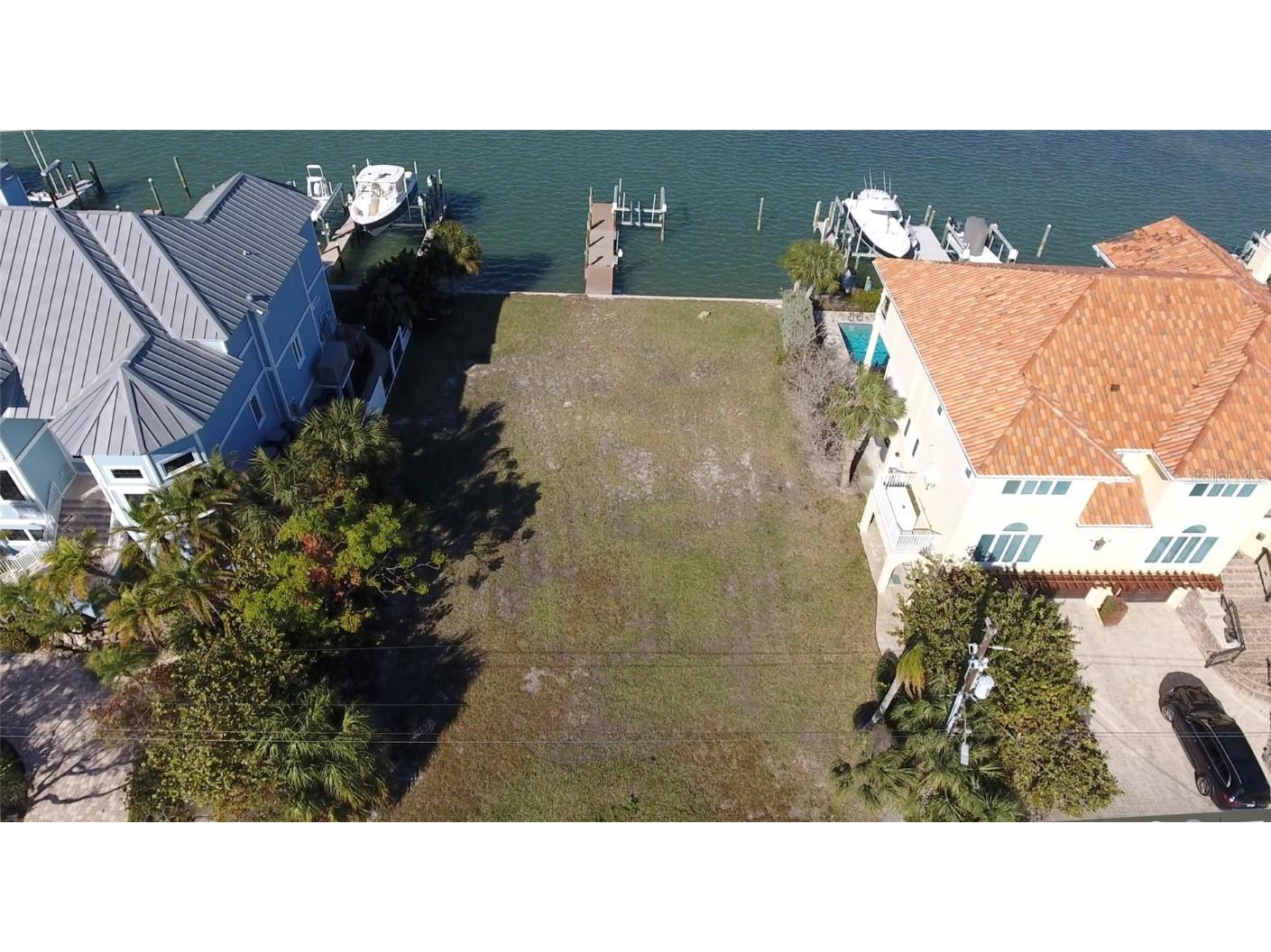20 N Pine Circle Belleair FL 33756 TB8334082 image1