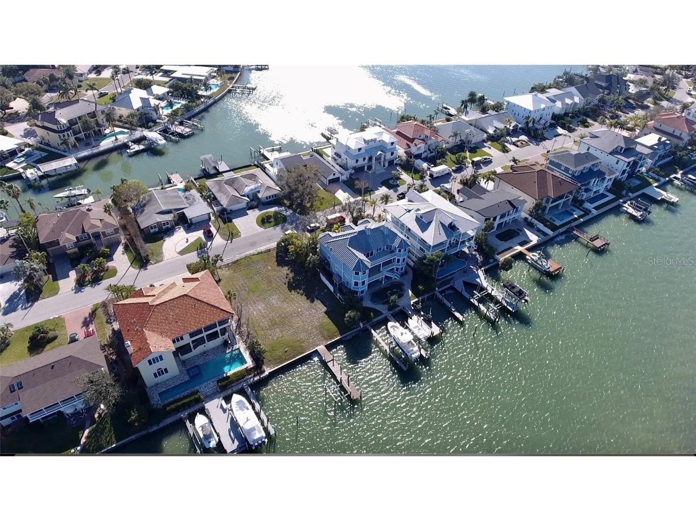 20 N Pine Circle Belleair FL 33756 TB8334082 image3
