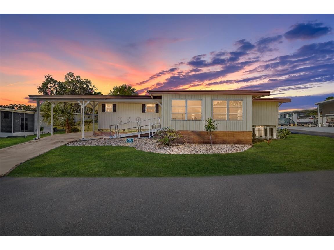 20 Riverview Drive Fruitland Park FL 34731 - LAKE GRIFFIN G5066590 image1