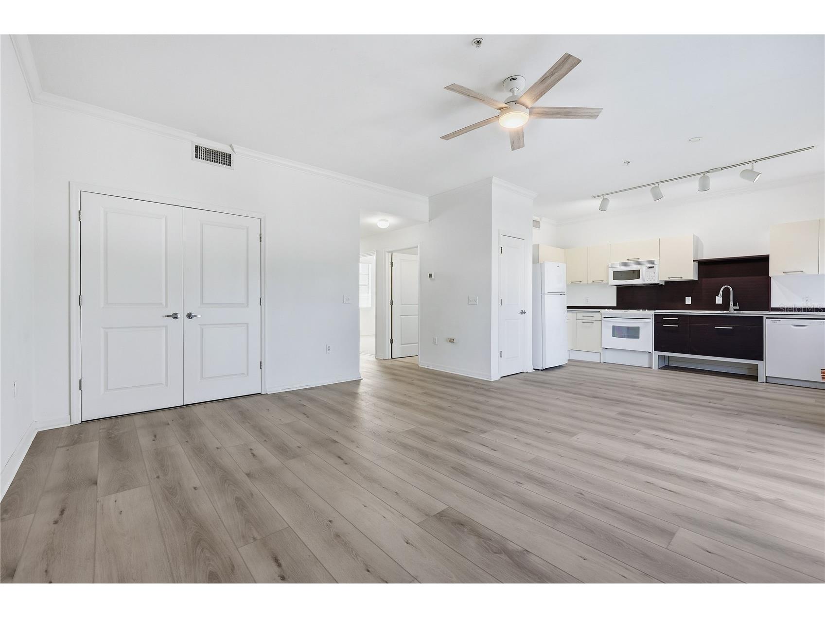 20 SW 6th Street #304 Gainesville FL 32601 GC536679 image3