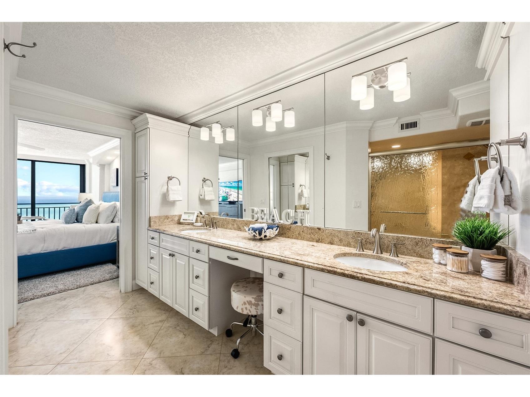 20 Whispering Sands Drive #1102 Sarasota FL 34242 A4685502 image32