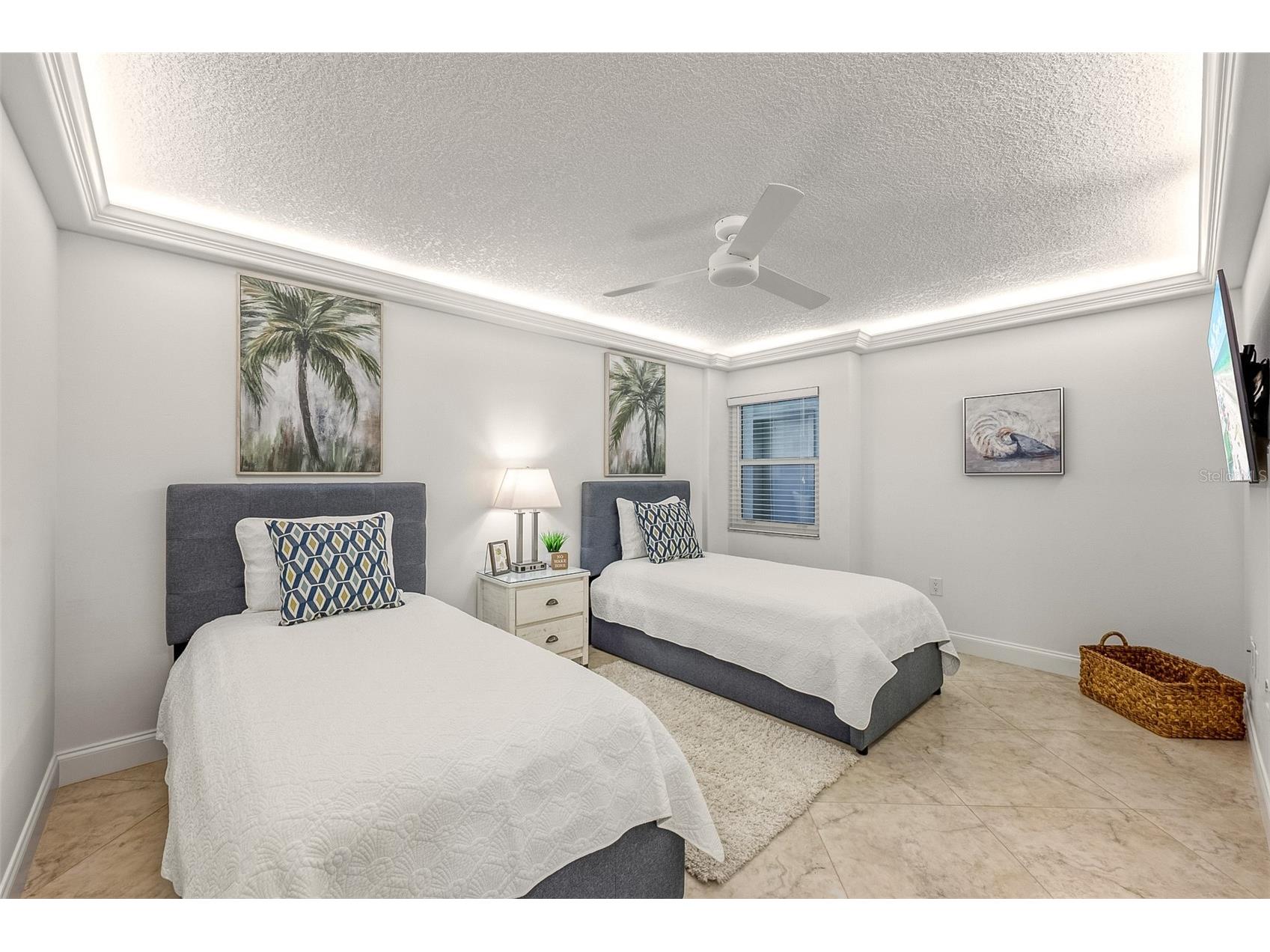 20 Whispering Sands Drive #1102 Sarasota FL 34242 A4685502 image36