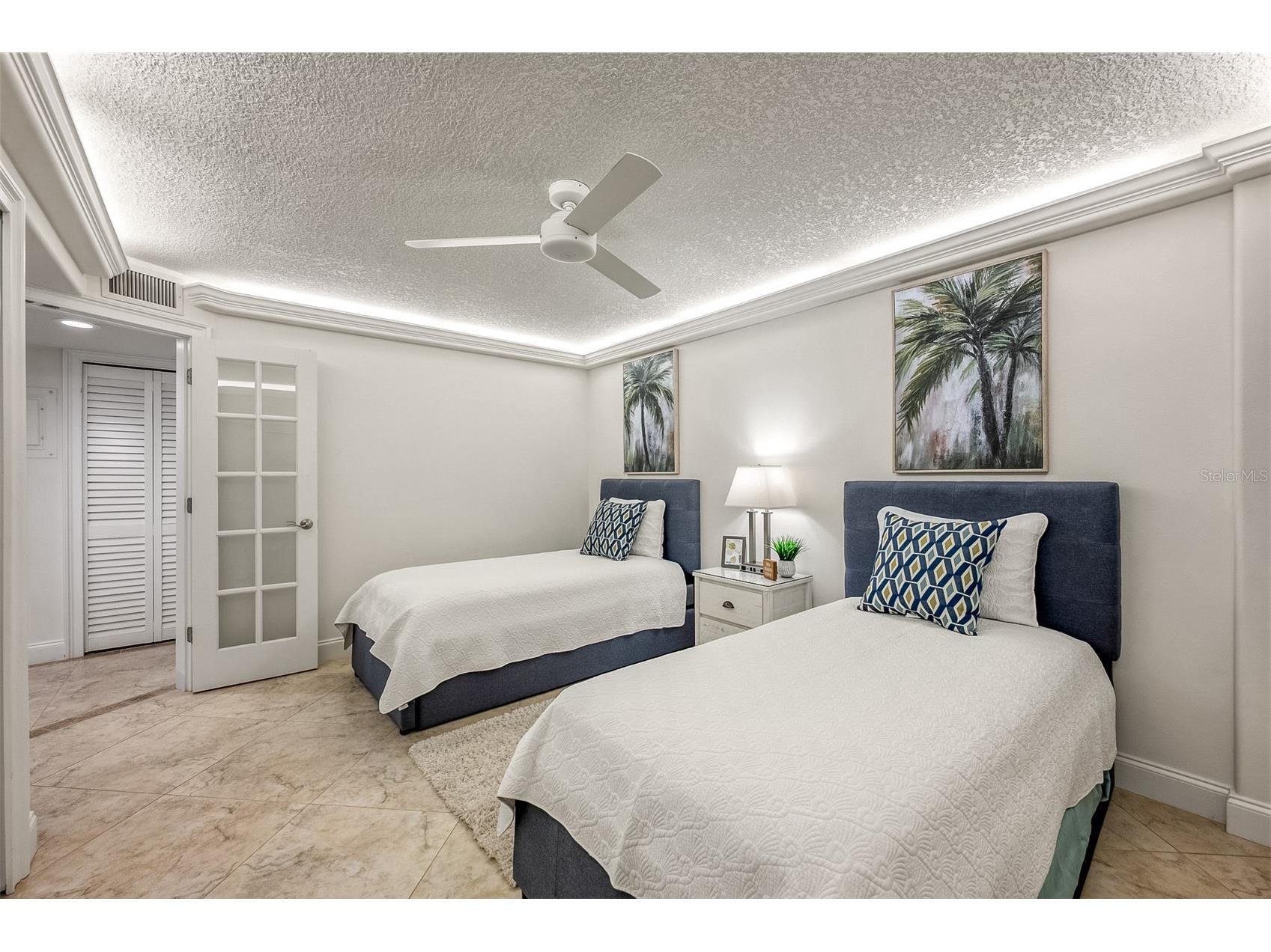 20 Whispering Sands Drive #1102 Sarasota FL 34242 A4685502 image37