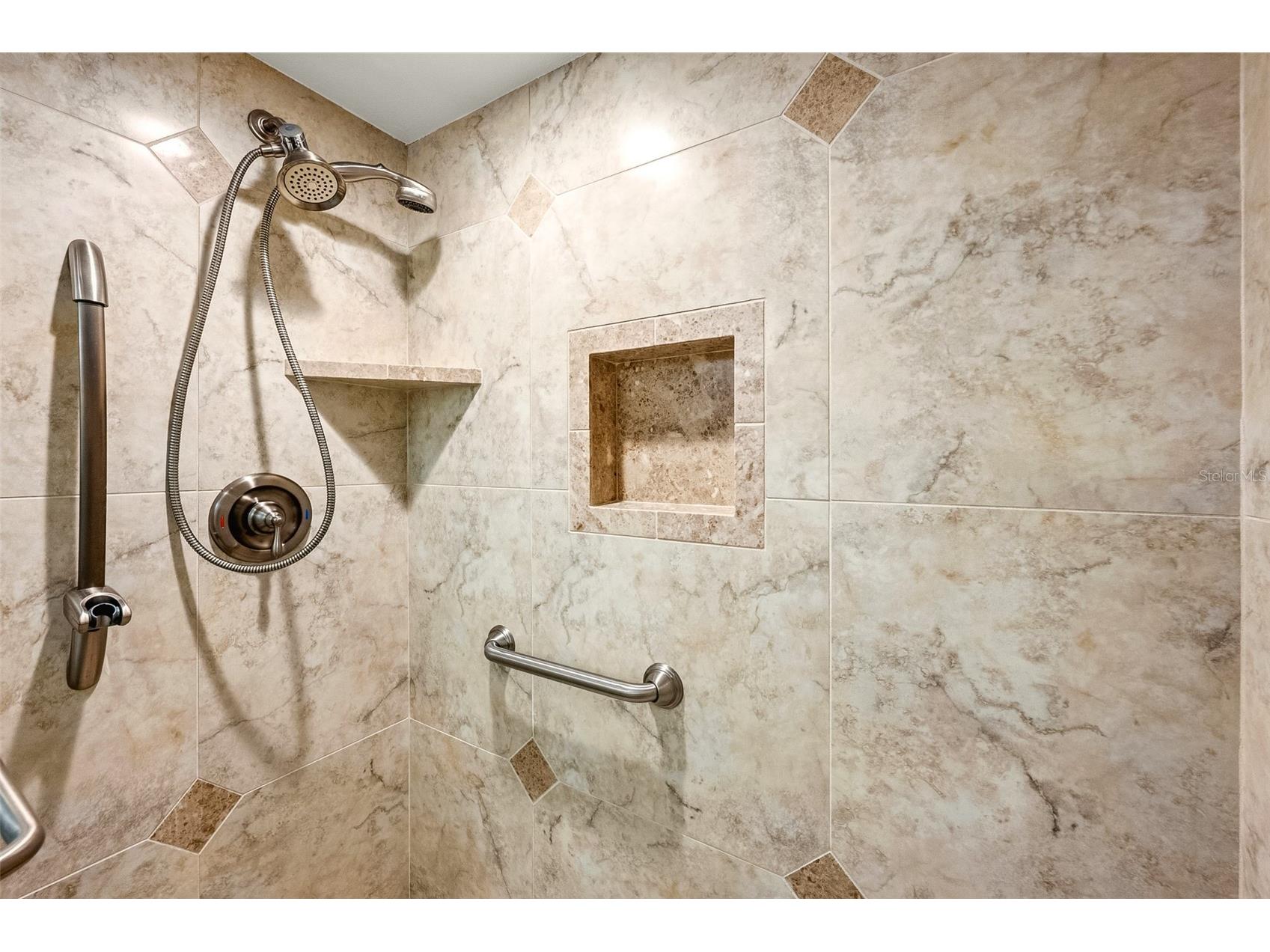 20 Whispering Sands Drive #1102 Sarasota FL 34242 A4685502 image43