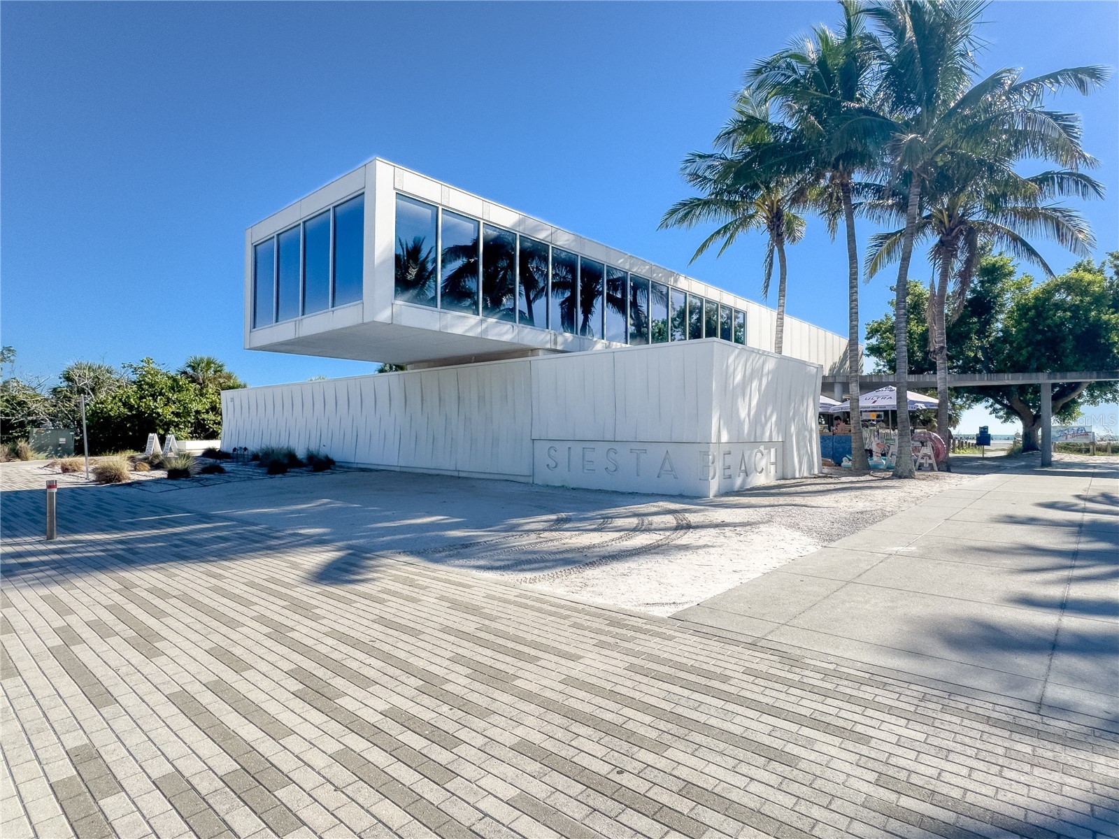 20 Whispering Sands Drive #1102 Sarasota FL 34242 A4685502 image57