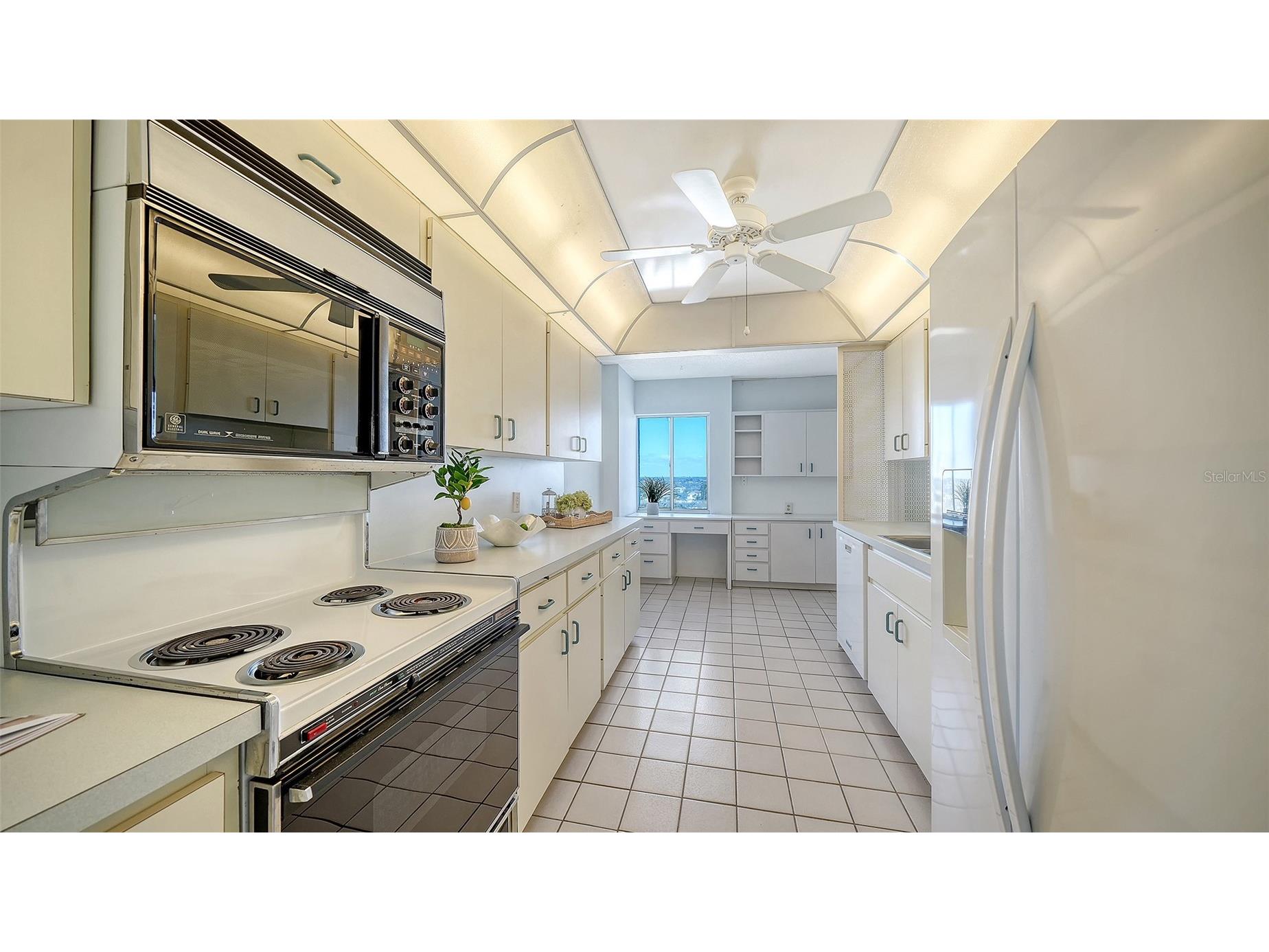 20 Whispering Sands Drive #1201 Sarasota FL 34242 - GULF OF AMERICA A4678026 image31