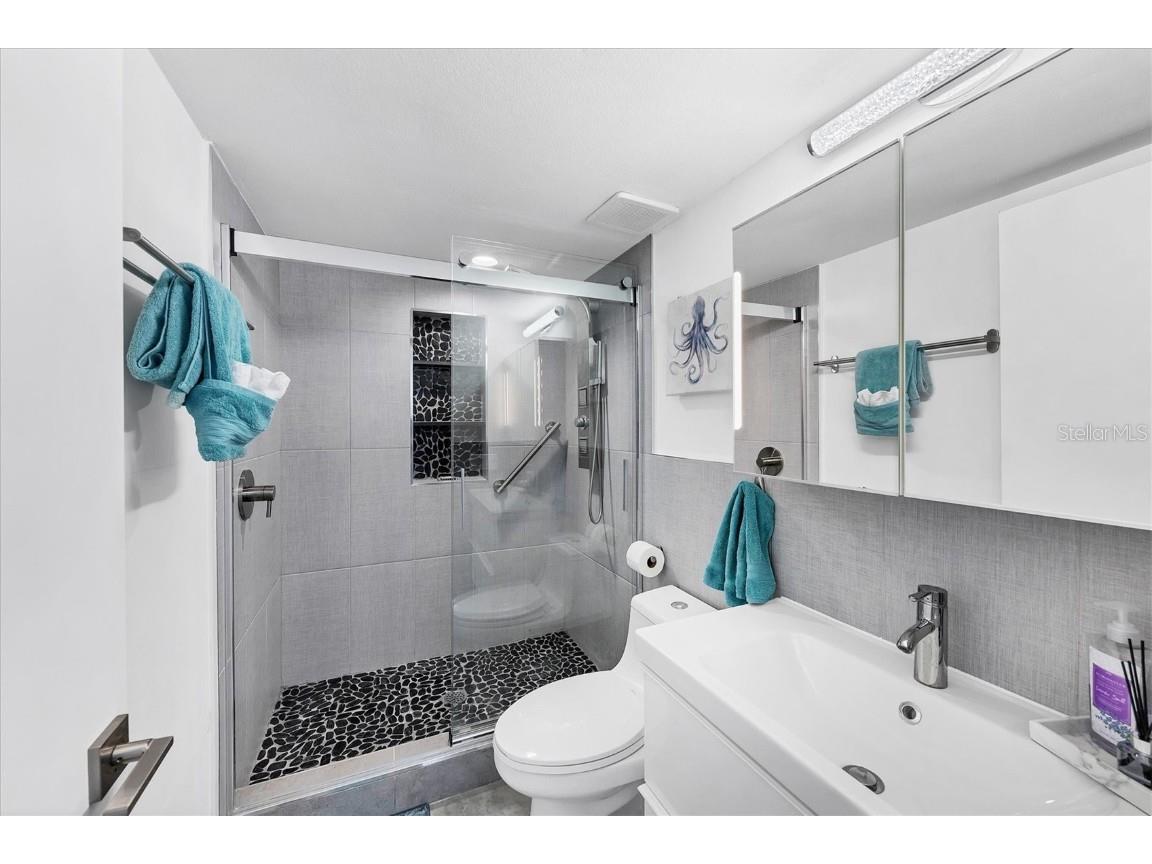 20 Whispering Sands Drive #903 Sarasota FL 34242 A4562777 image26