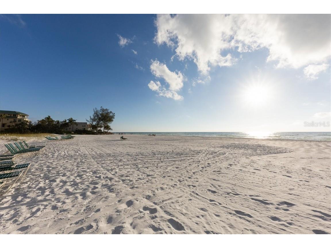 20 Whispering Sands Drive #903 Sarasota FL 34242 A4562777 image33