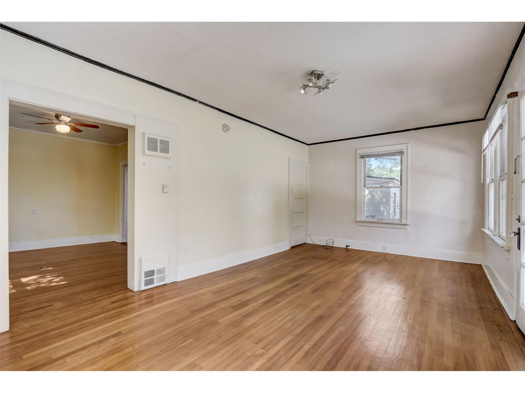 200 & 200 1/2 Hibiscus Court Orlando FL 32801 O6284765 image10