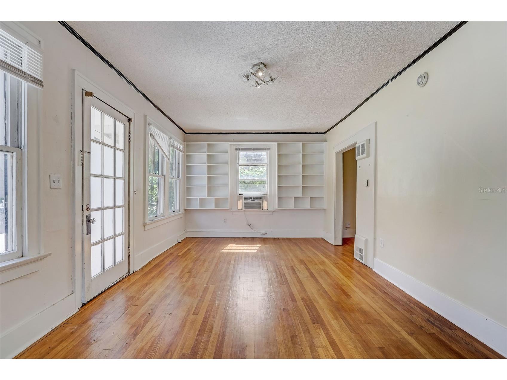 200 & 200 1/2 Hibiscus Court Orlando FL 32801 O6284765 image7