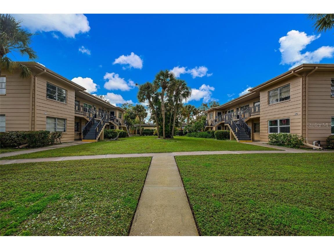 200 36th Avenue N #205A Saint Petersburg FL 33704 U8227297 image1