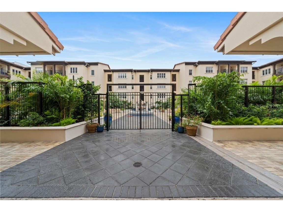 200 4th Avenue S #407 Saint Petersburg FL 33701 TB8301582 image1