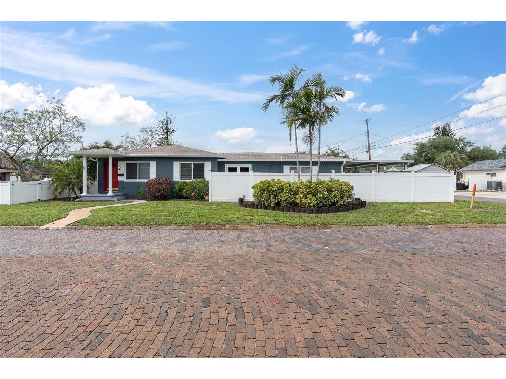200 62nd Street N Saint Petersburg FL 33710 TB8484879 image1