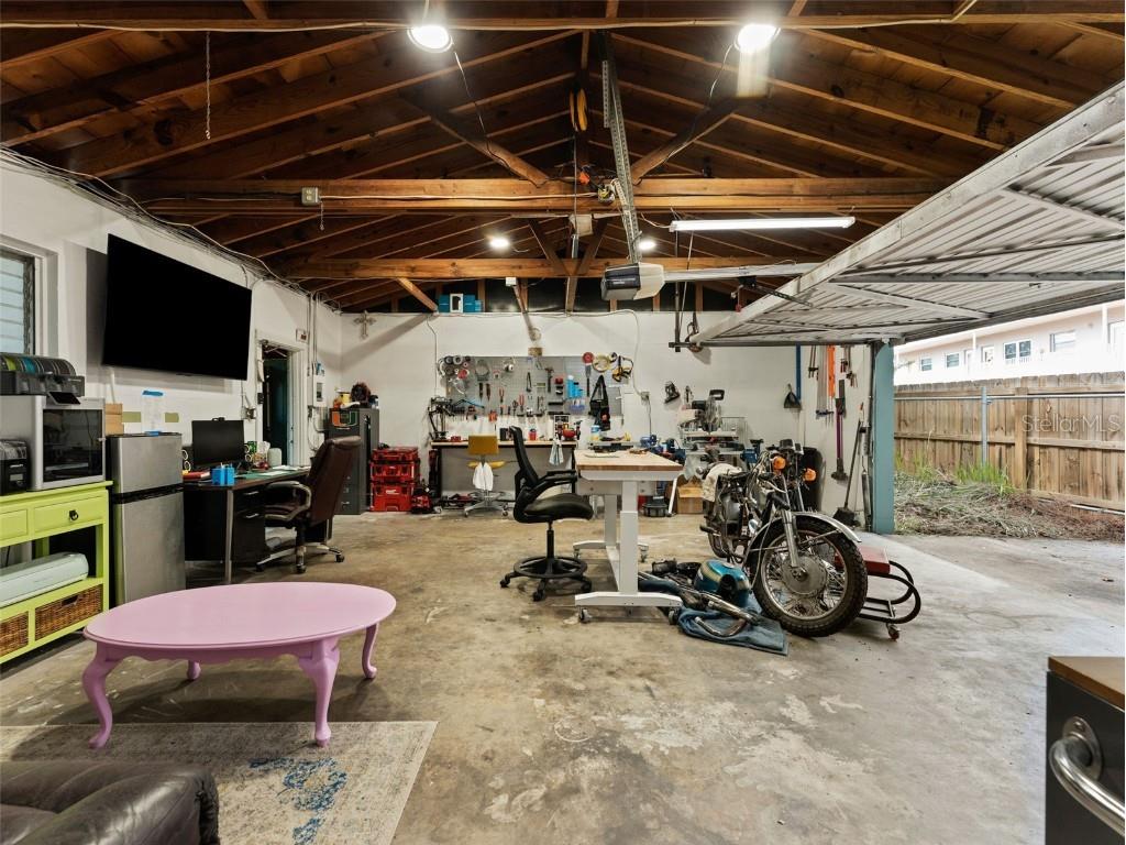 200 66th Street N Saint Petersburg FL 33710 TB8421027 image46