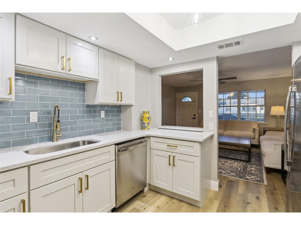 200 82nd Avenue N Saint Petersburg FL 33702 O6360959 image8