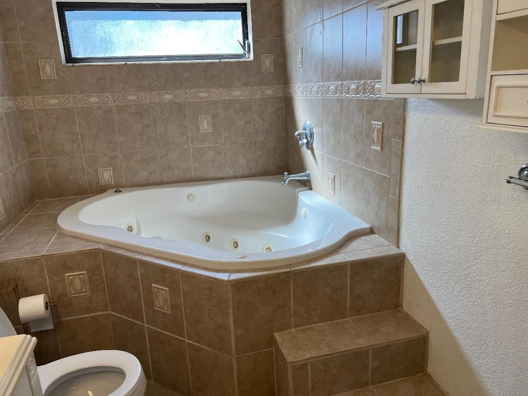 200 Arbor Drive W Palm Harbor FL 34683 TB8482438 image36