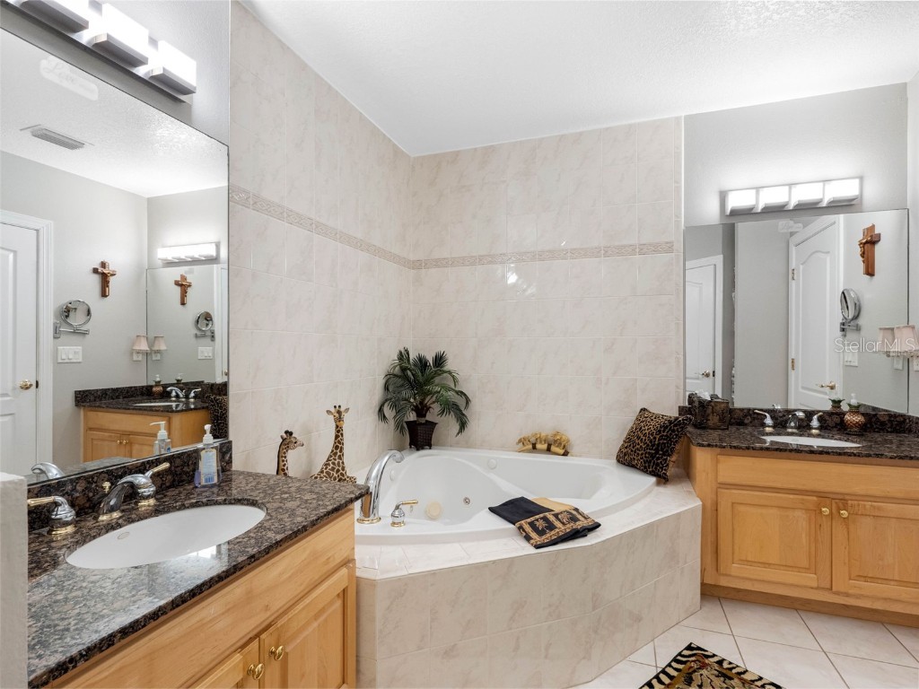 200 Brightwater Drive #10 Clearwater Beach FL 33767 - INTRACOASTAL WATERWAY TB8366618 image26