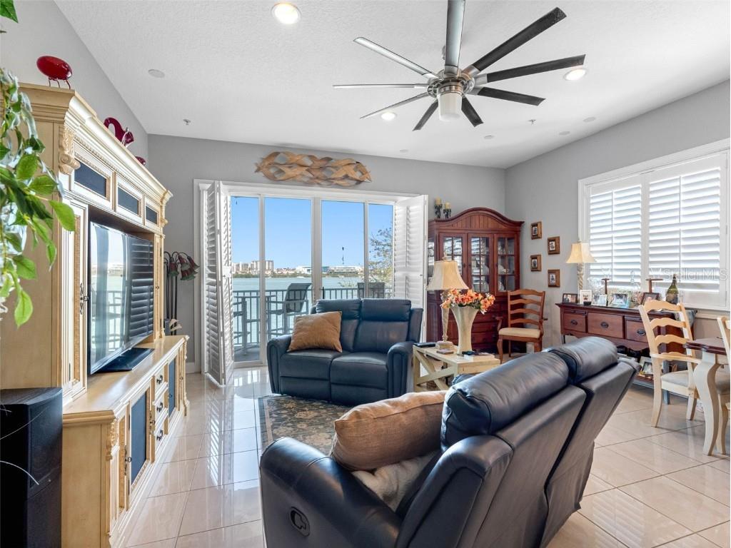 200 Brightwater Drive #10 Clearwater Beach FL 33767 - INTRACOASTAL WATERWAY TB8366618 image4