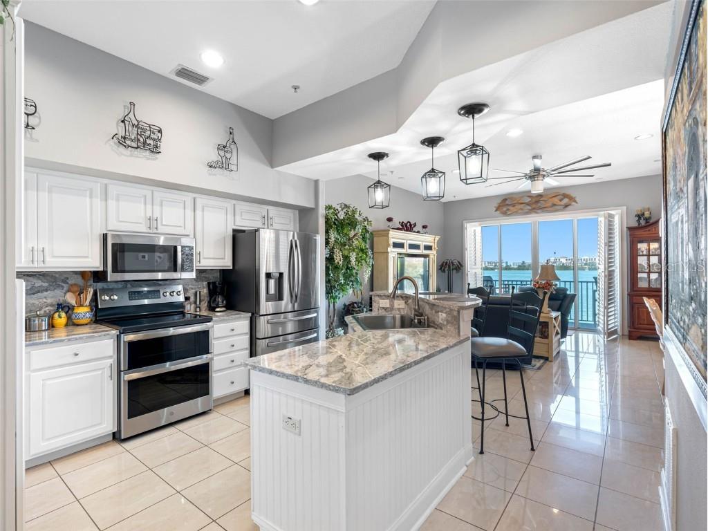 200 Brightwater Drive #10 Clearwater Beach FL 33767 - INTRACOASTAL WATERWAY TB8366618 image9