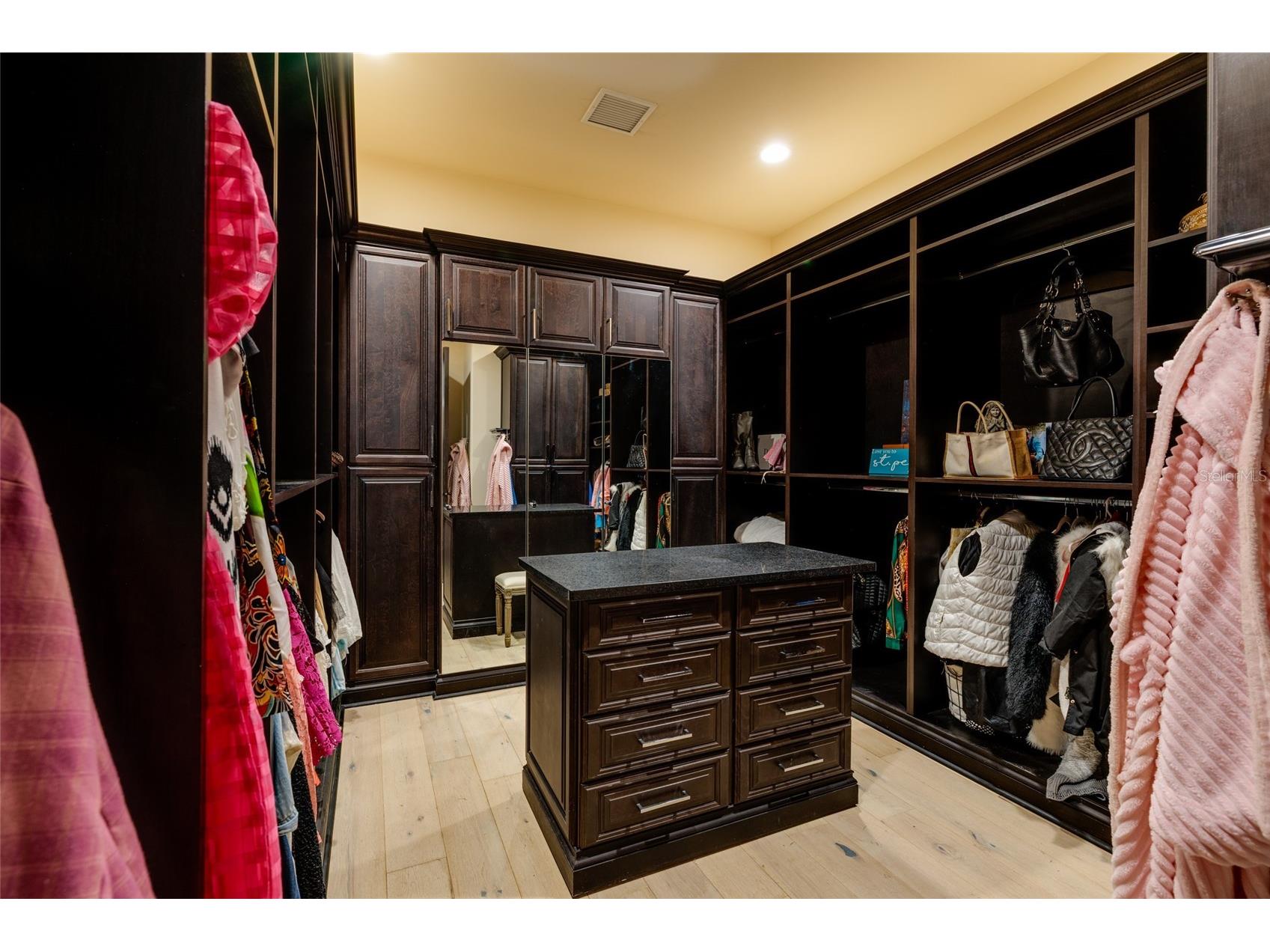 200 Brightwaters Boulevard NE Saint Petersburg FL 33704 TB8511006 image28