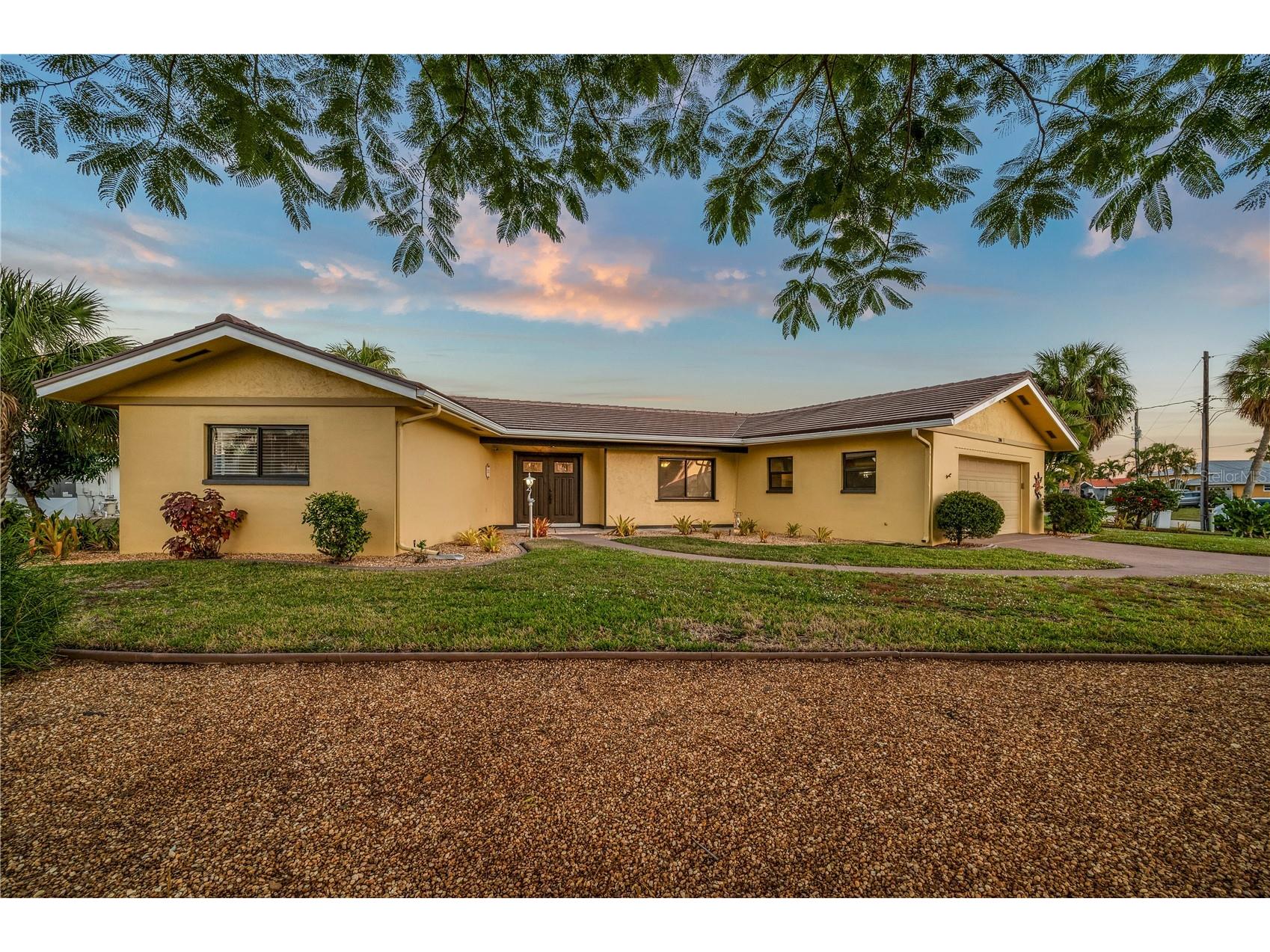 200 Capri Isles Court Punta Gorda FL 33950 - SWORDFISH STRAIT C7519481 image1