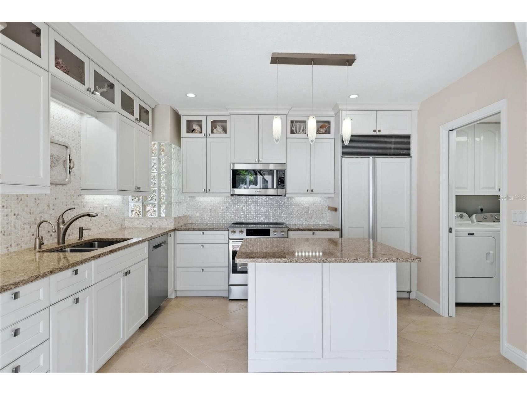 200 Cocoanut Avenue #5 Sarasota FL 34236 A4694848 image15
