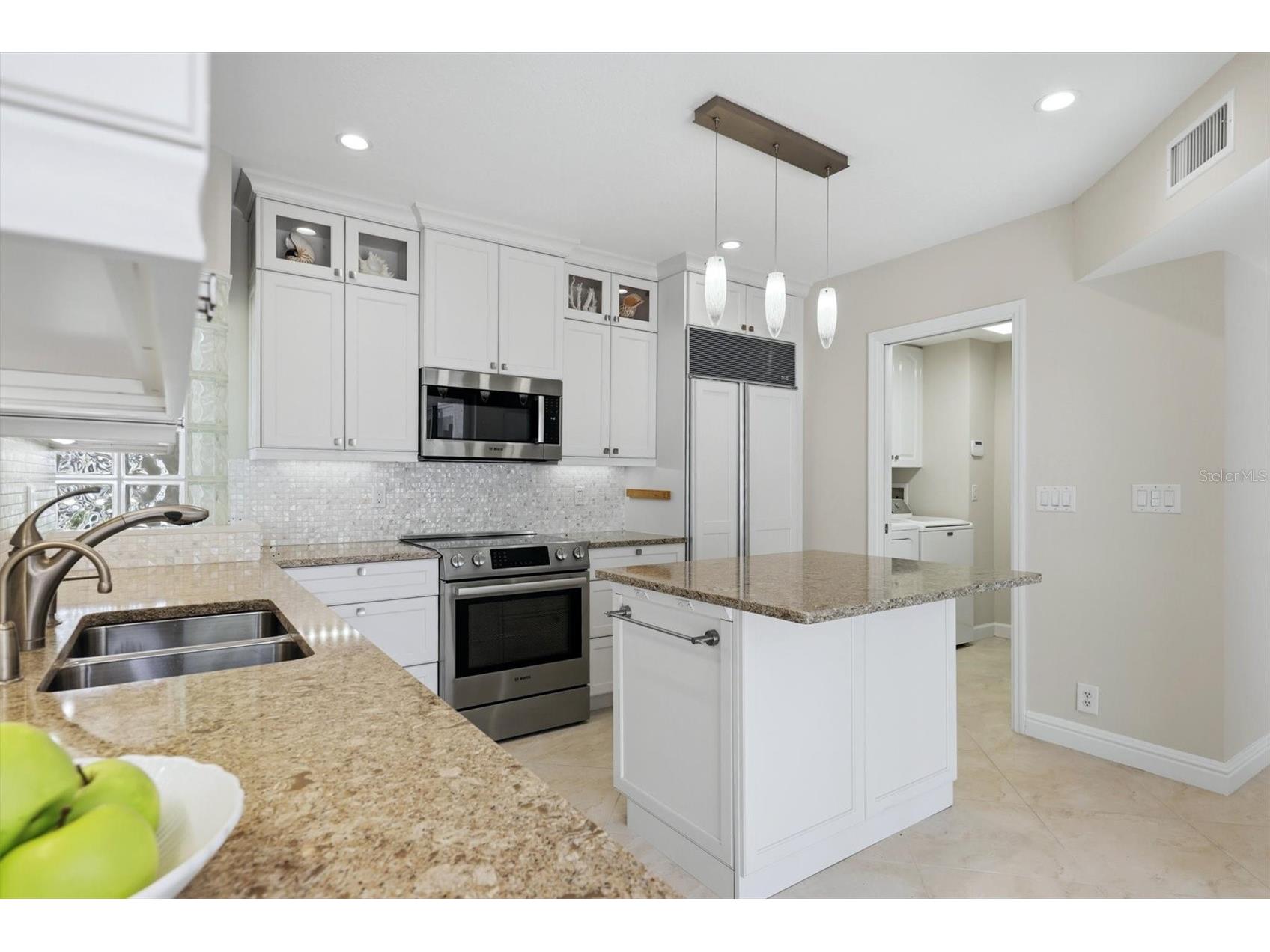 200 Cocoanut Avenue #5 Sarasota FL 34236 A4694848 image17