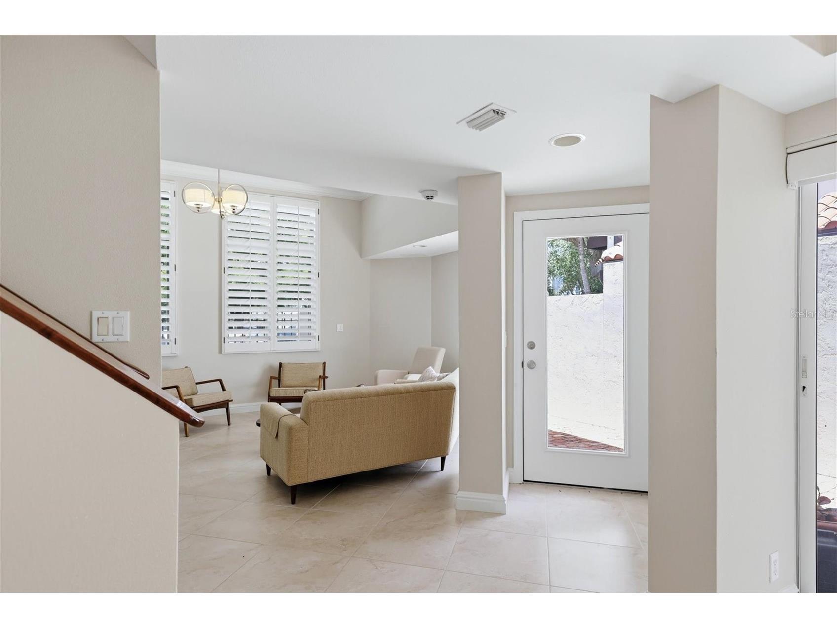 200 Cocoanut Avenue #5 Sarasota FL 34236 A4694848 image4