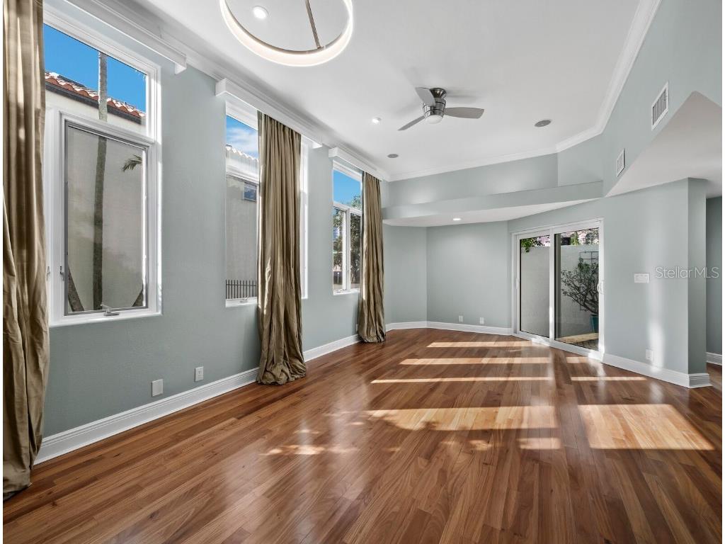 200 Cocoanut Avenue #7 Sarasota FL 34236 A4676689 image15