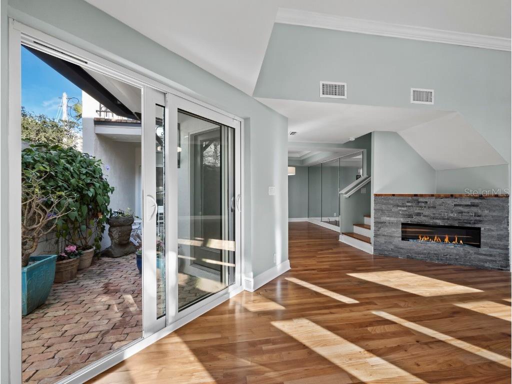 200 Cocoanut Avenue #7 Sarasota FL 34236 A4676689 image16