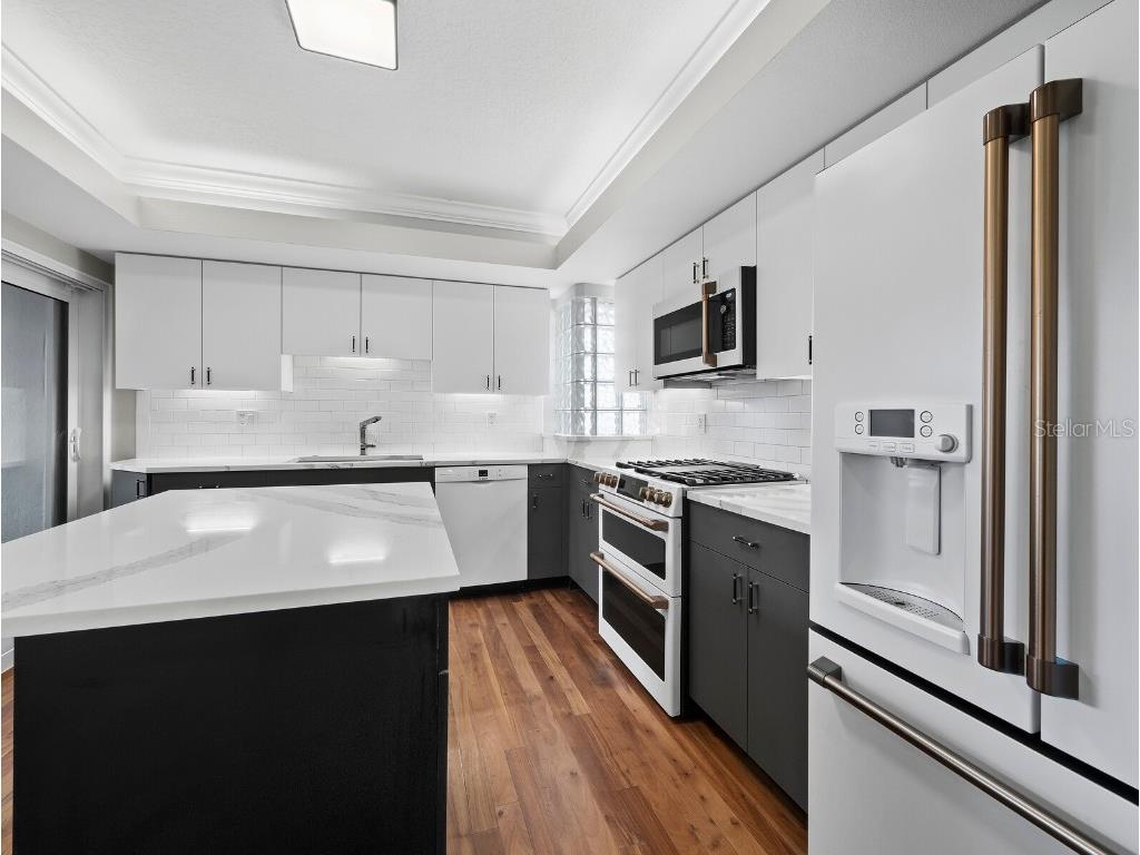 200 Cocoanut Avenue #7 Sarasota FL 34236 A4676689 image23