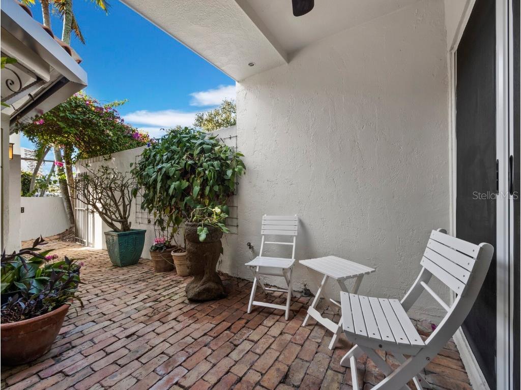 200 Cocoanut Avenue #7 Sarasota FL 34236 A4676689 image29