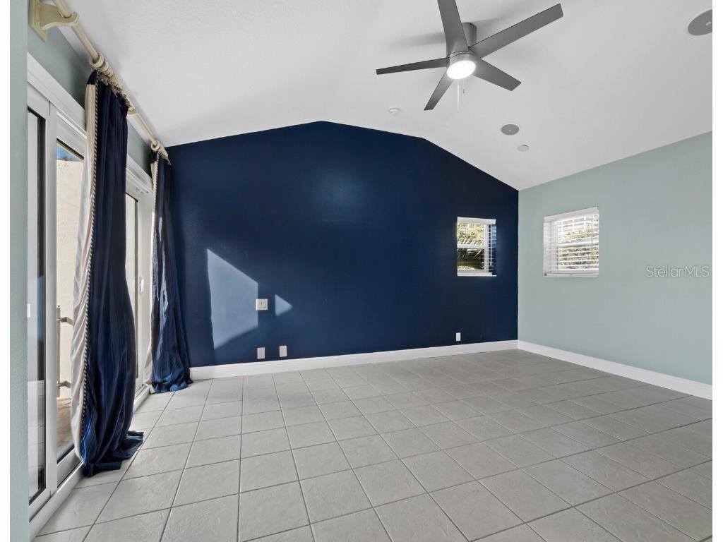 200 Cocoanut Avenue #7 Sarasota FL 34236 A4676689 image31