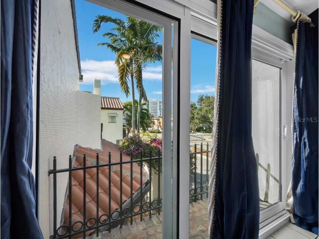 200 Cocoanut Avenue #7 Sarasota FL 34236 A4676689 image35